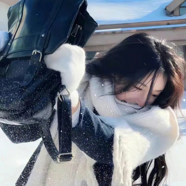 他不是我